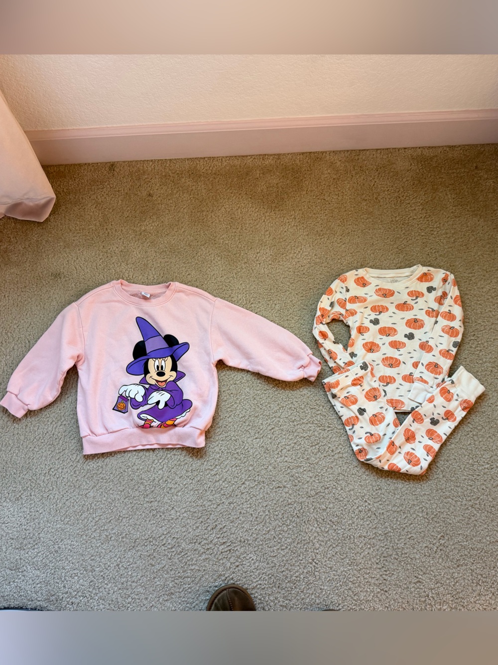 Old Navy Minnie Witch Halloween and Little Planet by Carters PJ Set Pumpkin 4T